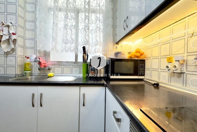 Aus zweiter Hand - Wohnung -
Torrevieja - Centro