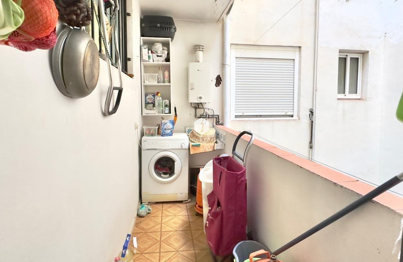 Aus zweiter Hand - Wohnung -
Torrevieja - Centro