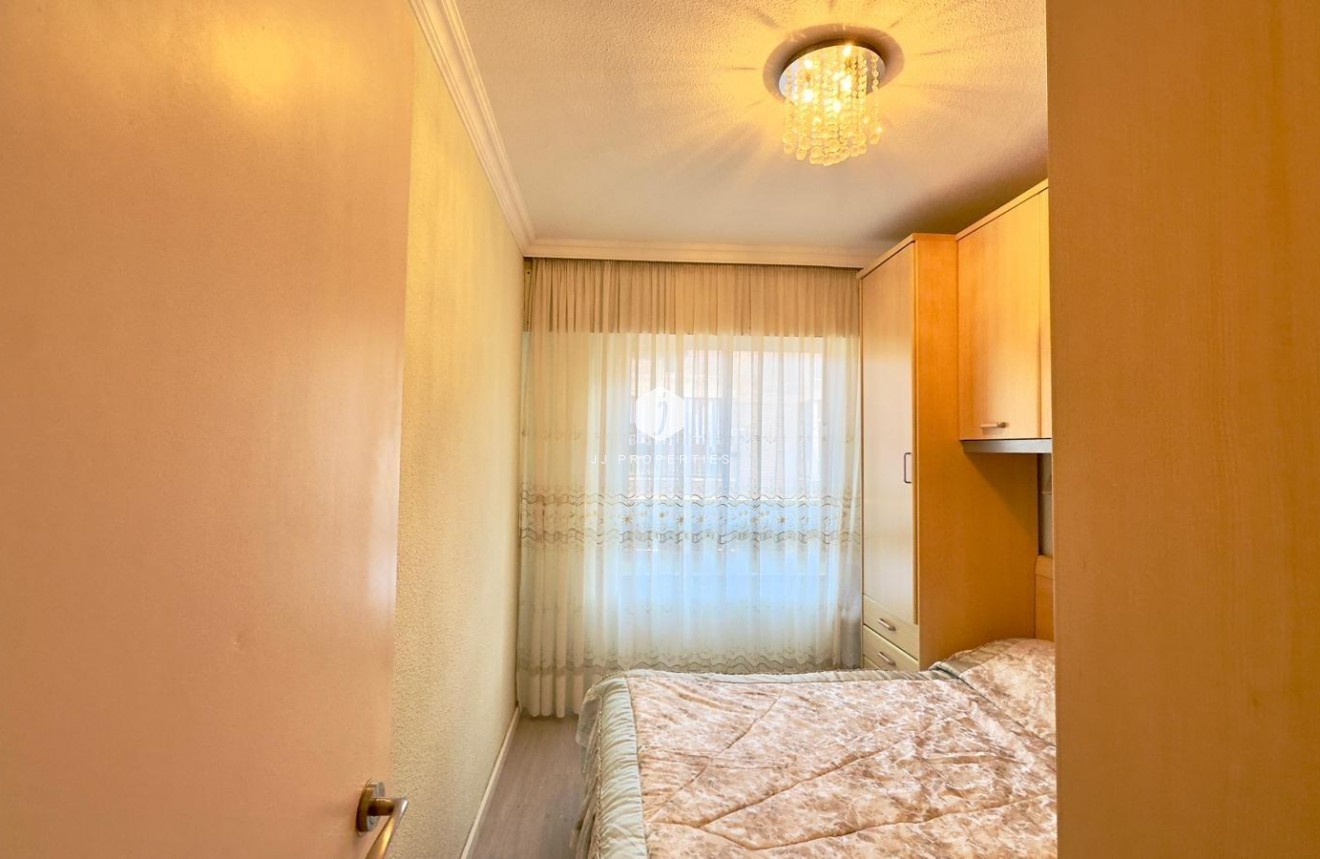 Aus zweiter Hand - Wohnung -
Torrevieja - Centro