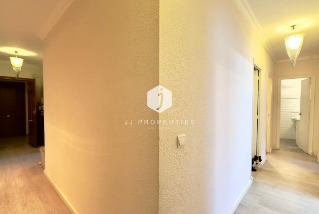 Aus zweiter Hand - Wohnung -
Torrevieja - Centro