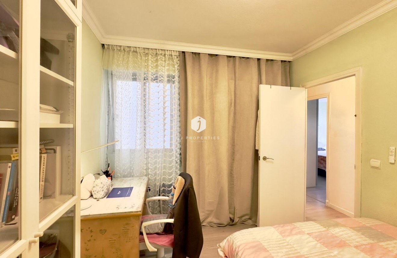 Aus zweiter Hand - Wohnung -
Torrevieja - Centro