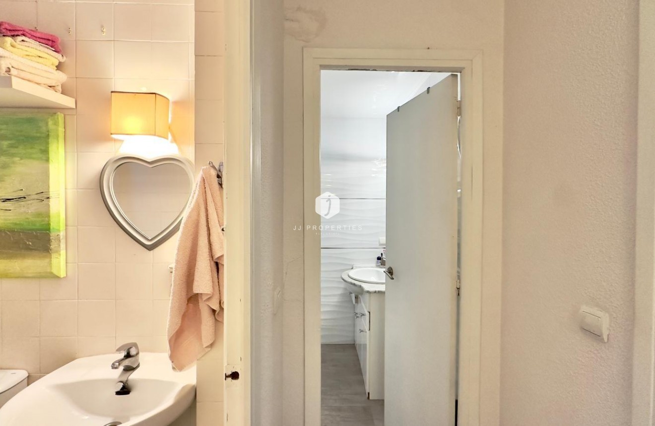 Aus zweiter Hand - Wohnung -
Torrevieja - Centro