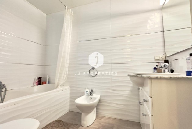 Aus zweiter Hand - Wohnung -
Torrevieja - Centro