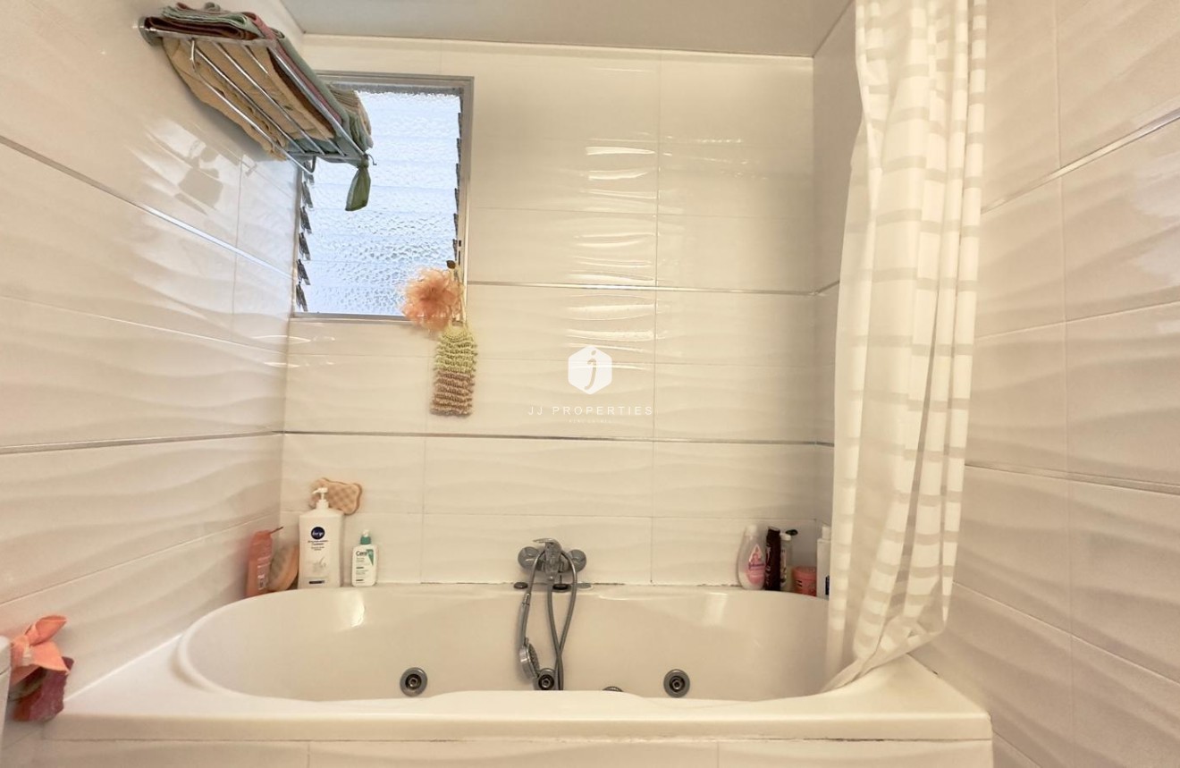 Aus zweiter Hand - Wohnung -
Torrevieja - Centro