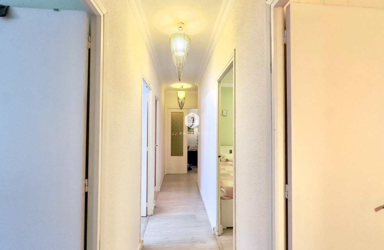 Aus zweiter Hand - Wohnung -
Torrevieja - Centro