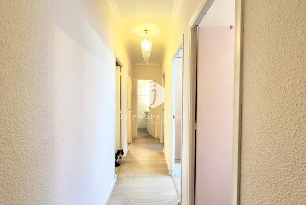 Aus zweiter Hand - Wohnung -
Torrevieja - Centro