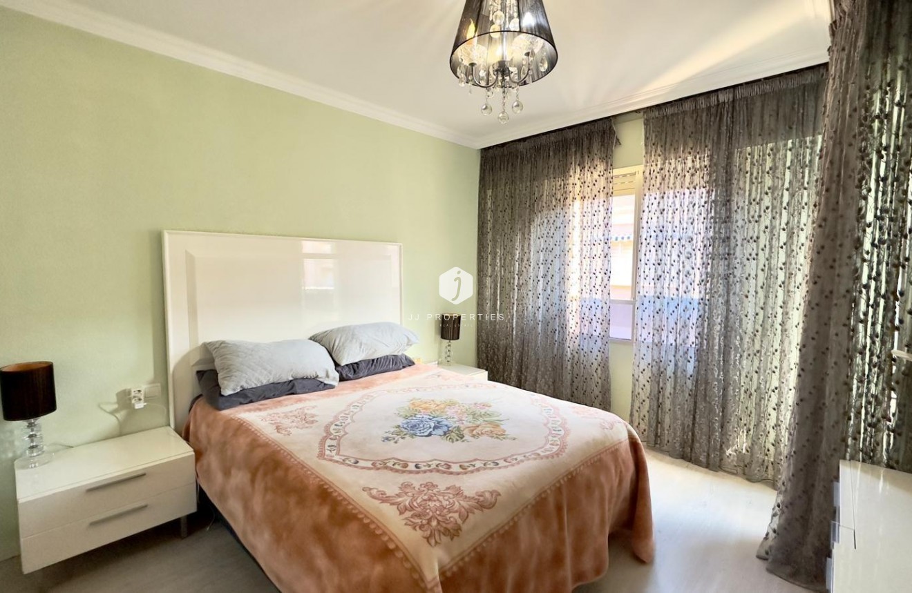 Aus zweiter Hand - Wohnung -
Torrevieja - Centro