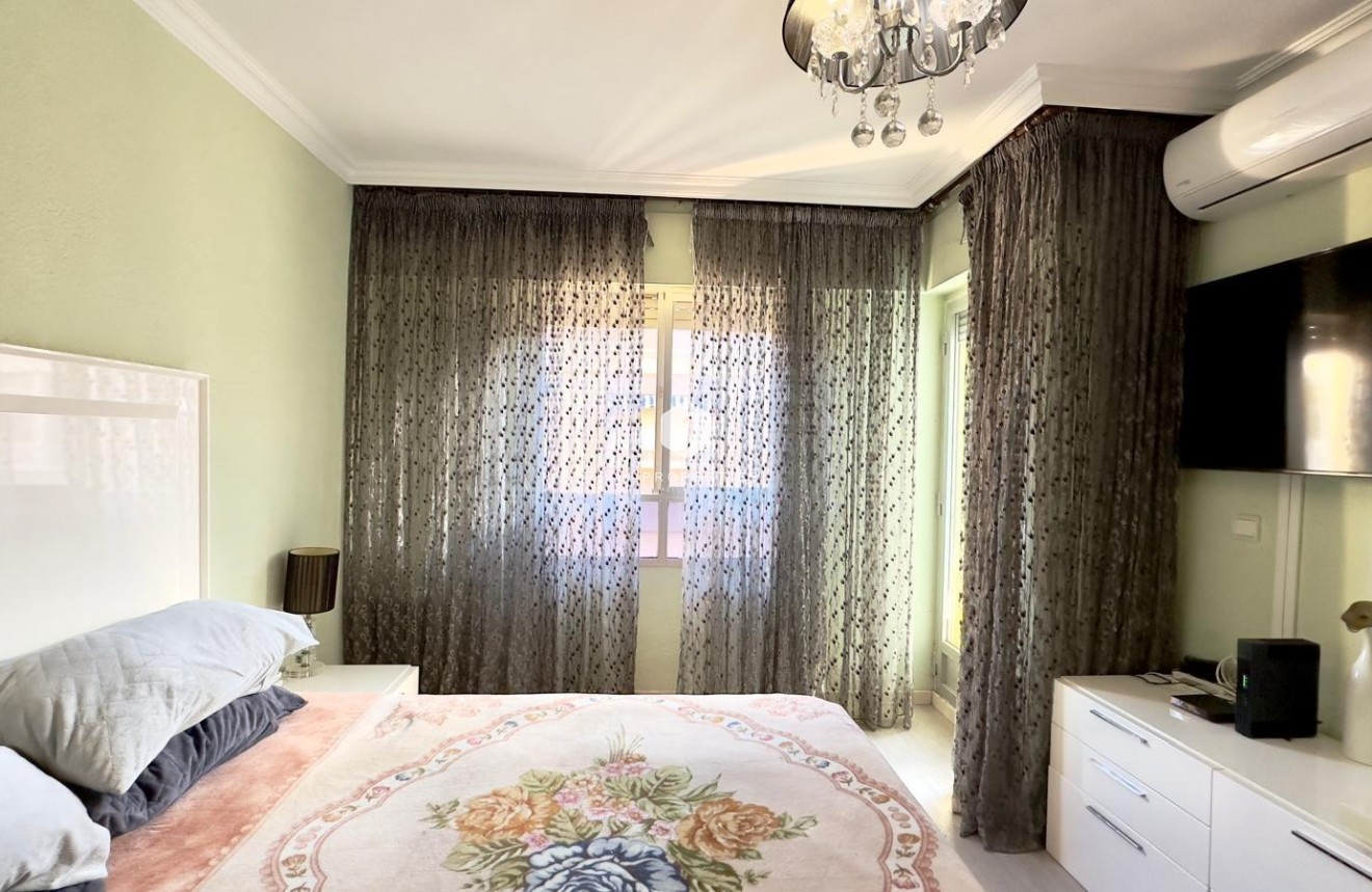 Aus zweiter Hand - Wohnung -
Torrevieja - Centro