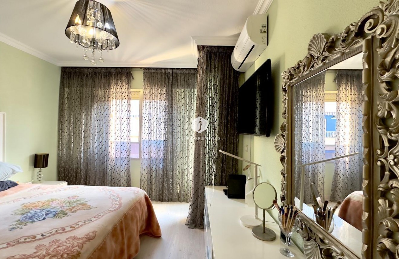 Aus zweiter Hand - Wohnung -
Torrevieja - Centro