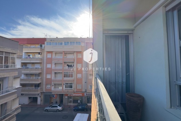 Aus zweiter Hand - Wohnung -
Torrevieja - Centro