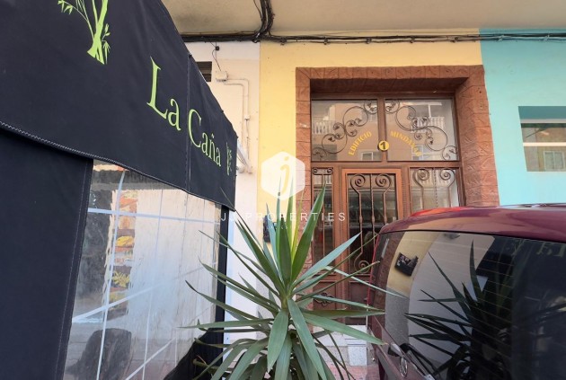 Aus zweiter Hand - Wohnung -
Torrevieja - Centro