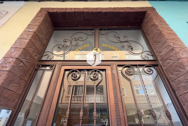 Aus zweiter Hand - Wohnung -
Torrevieja - Centro