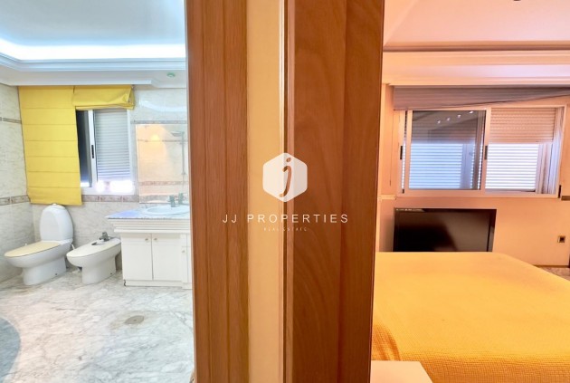 Tweedehands - Penthouse -
Torrevieja - Centro