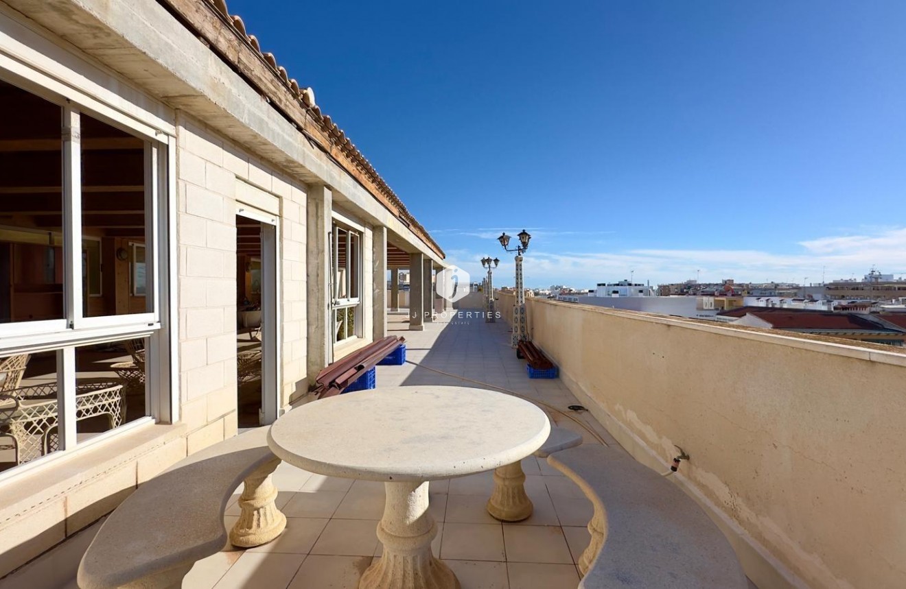 Tweedehands - Penthouse -
Torrevieja - Centro