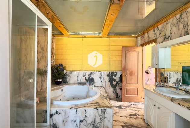 Tweedehands - Penthouse -
Torrevieja - Centro