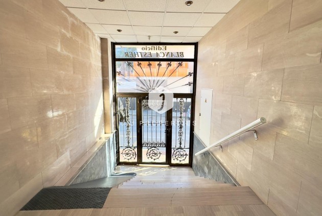 Tweedehands - Penthouse -
Torrevieja - Centro