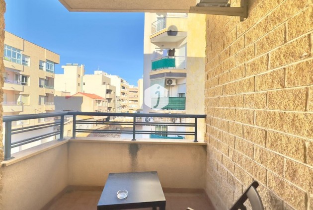 Segunda mano - Apartamento / piso -
Torrevieja
