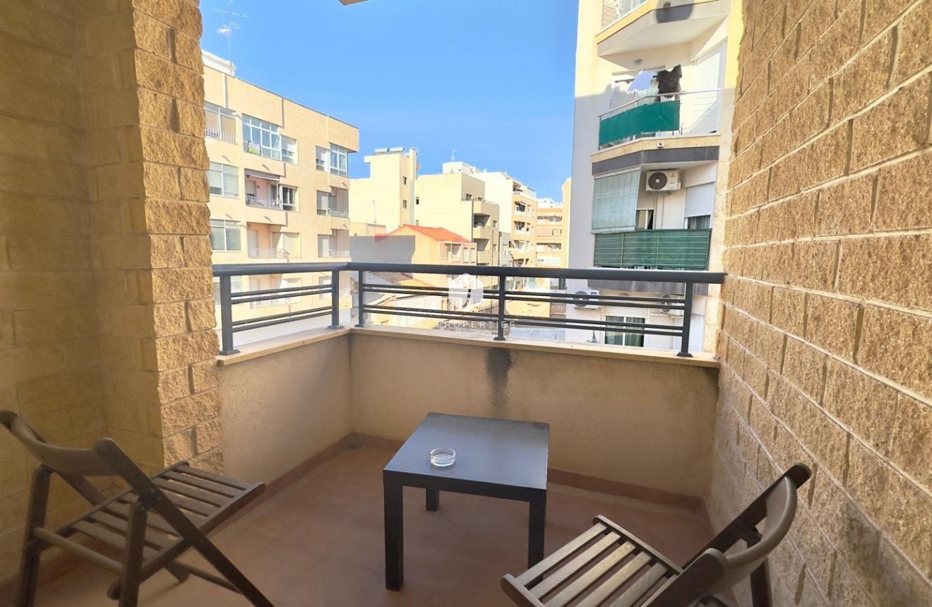 Segunda mano - Apartamento / piso -
Torrevieja