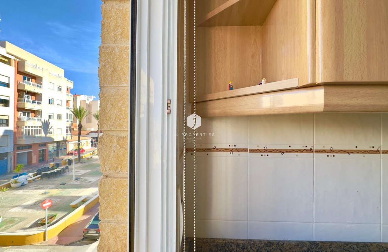 Segunda mano - Apartamento / piso -
Torrevieja