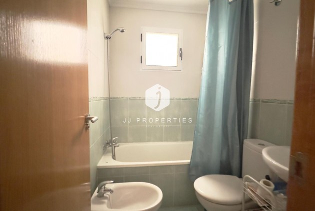 Segunda mano - Apartamento / piso -
Torrevieja