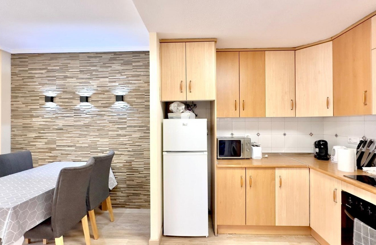 Resale - Bungalow -
Torrevieja - Torreblanca