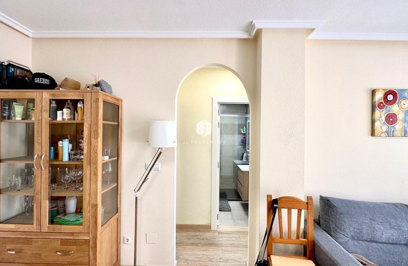 Resale - Bungalow -
Torrevieja - Torreblanca