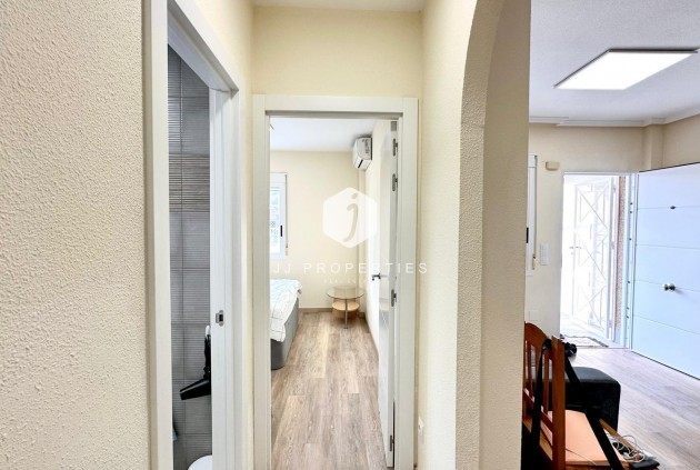 Resale - Bungalow -
Torrevieja - Torreblanca