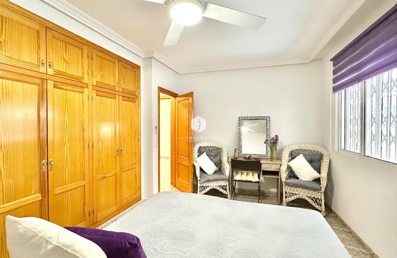 Aus zweiter Hand - Wohnung -
Torrevieja - Centro