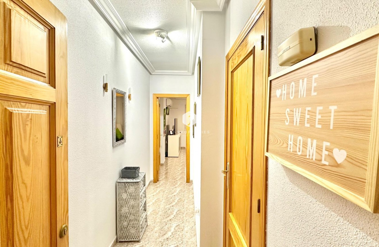 Aus zweiter Hand - Wohnung -
Torrevieja - Centro