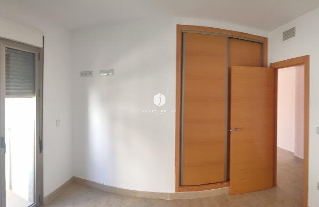 Resale - Apartment / flat -
Torrevieja - Estacion de autobuses