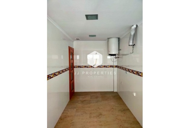 Resale - Apartment / flat -
Torrevieja - Estacion de autobuses