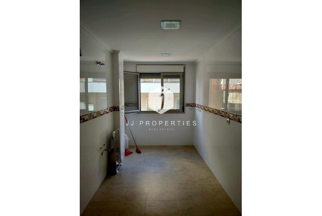 Resale - Apartment / flat -
Torrevieja - Estacion de autobuses