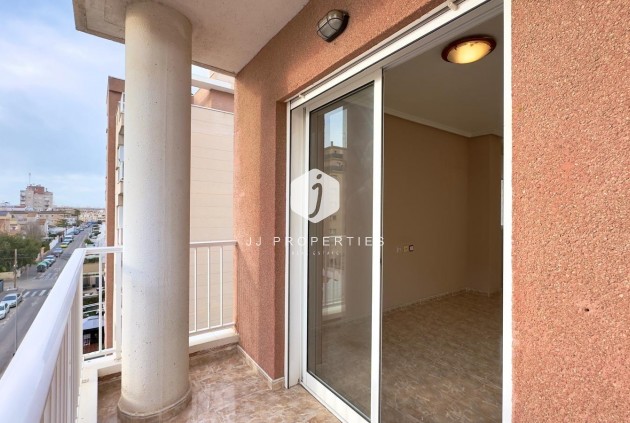 Resale - Apartment / flat -
Torrevieja - Playa del Cura