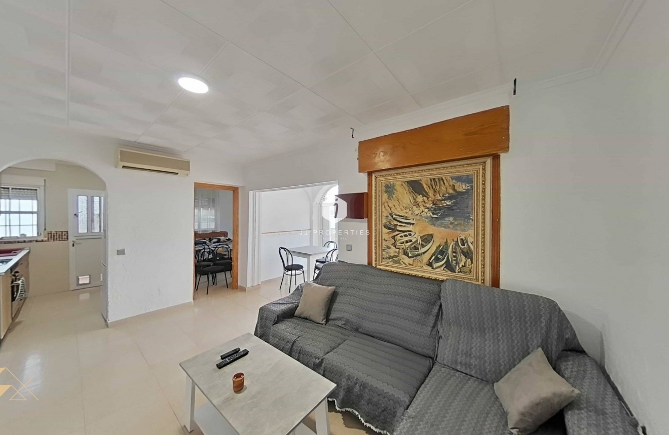Resale - Villa -
Torrevieja - San luis