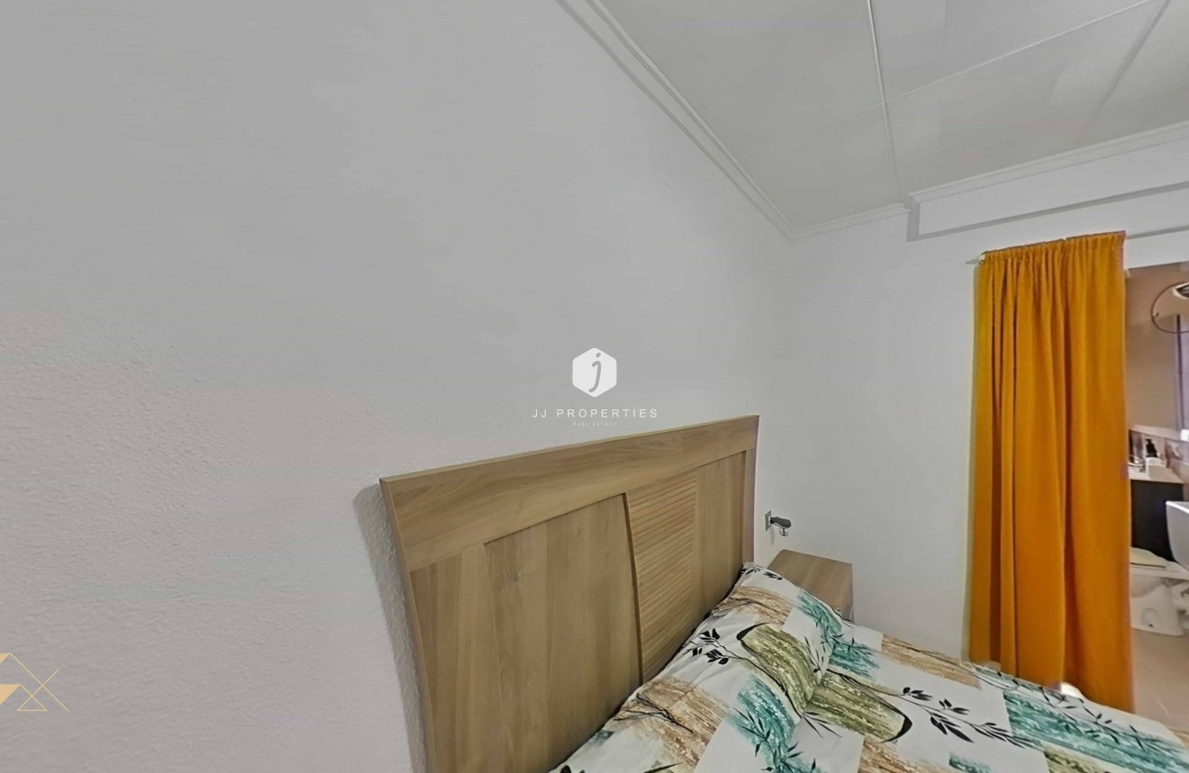 Resale - Villa -
Torrevieja - San luis