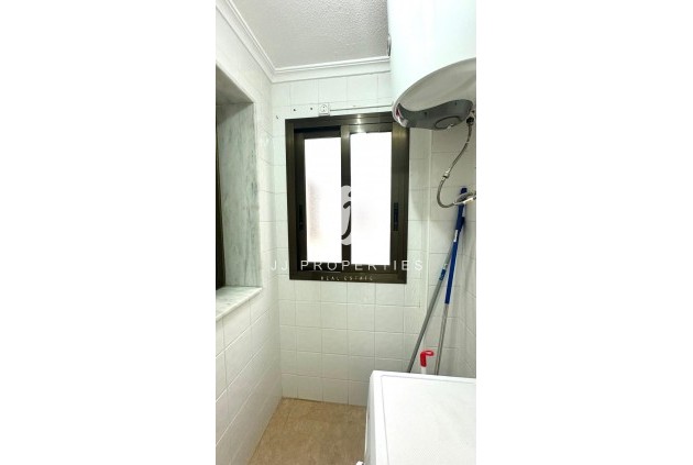 Segunda mano - Apartamento / piso -
Torrevieja