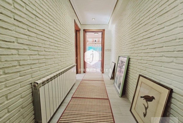 Resale - Villa -
Torrevieja - La Siesta - El Salado - Torreta