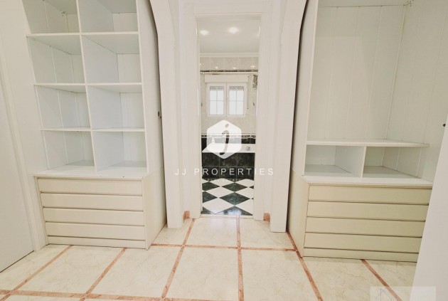 Resale - Villa -
Torrevieja - La Siesta - El Salado - Torreta