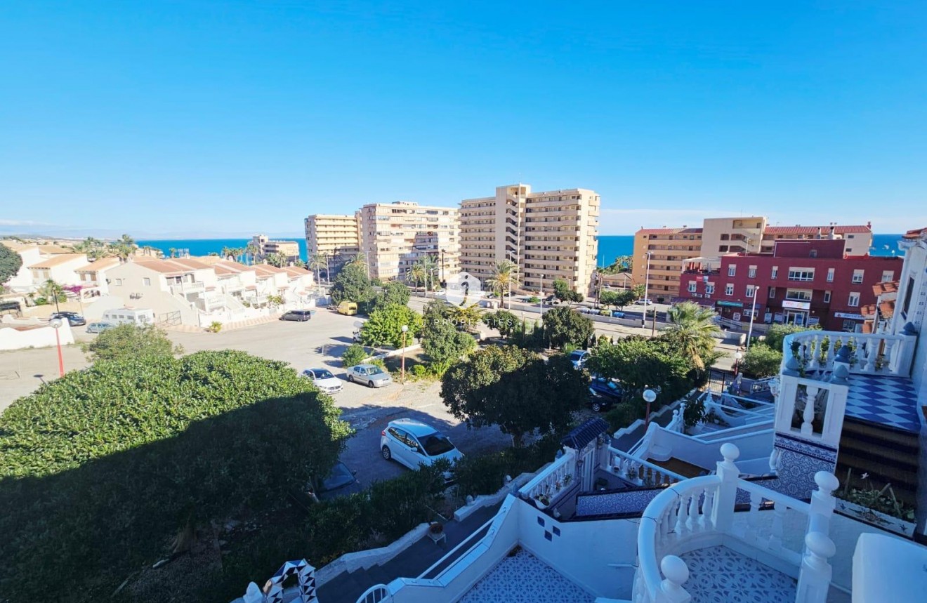 Tweedehands - duplex -
Torrevieja - Cabo cervera