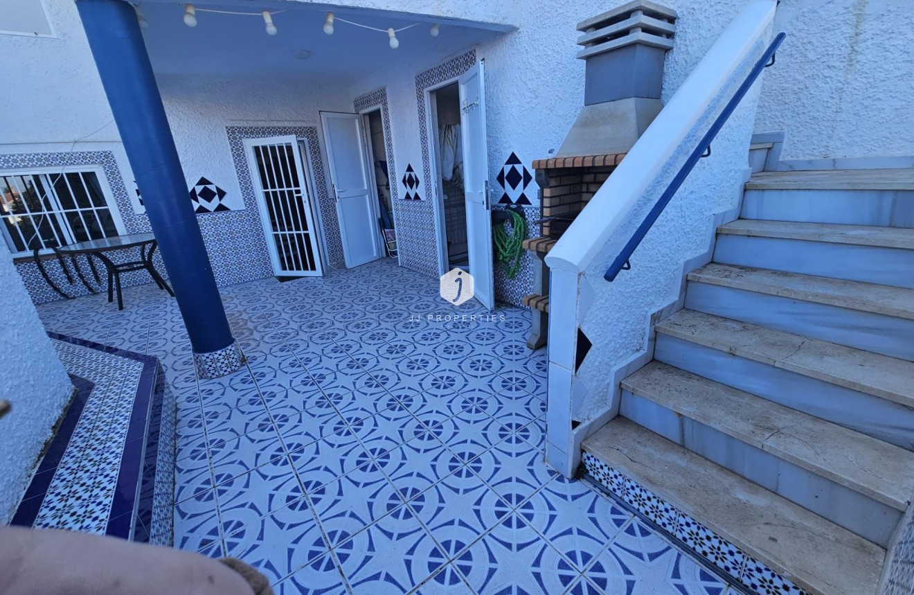 Tweedehands - duplex -
Torrevieja - Cabo cervera