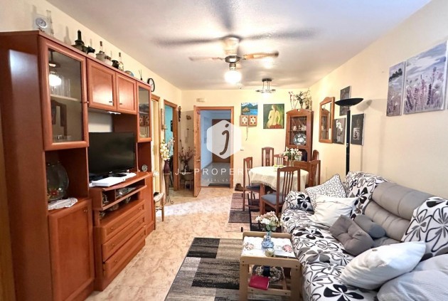 Resale - Apartment / flat -
Torrevieja - Centro