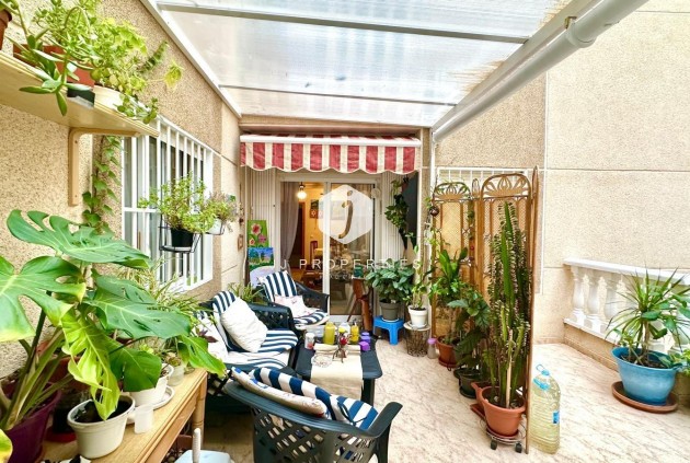 Resale - Apartment / flat -
Torrevieja - Centro