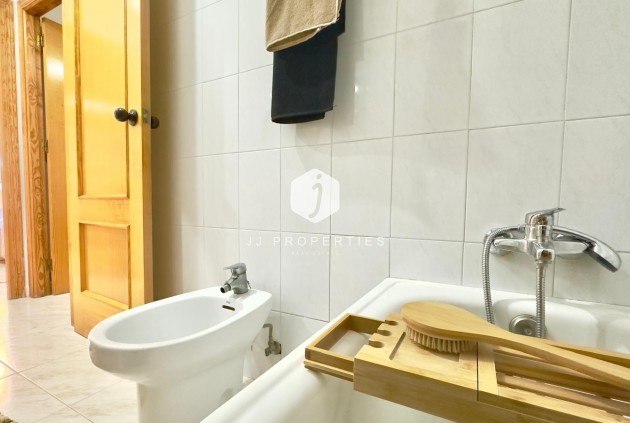 Resale - Apartment / flat -
Torrevieja - Playa del Cura