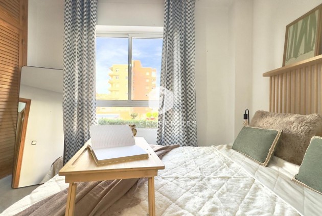 Resale - Apartment / flat -
Torrevieja - Playa del Cura