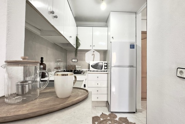 Resale - Apartment / flat -
Torrevieja - Playa del Cura