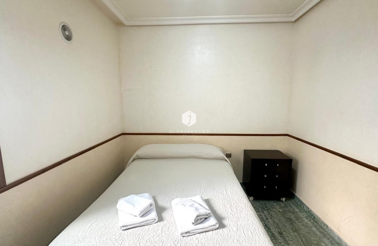 Z drugiej ręki - Daszek -
Torrevieja