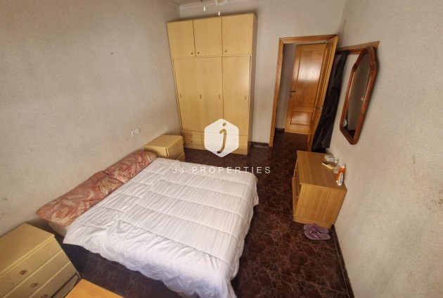 Z drugiej ręki - Szalet -
Torrevieja