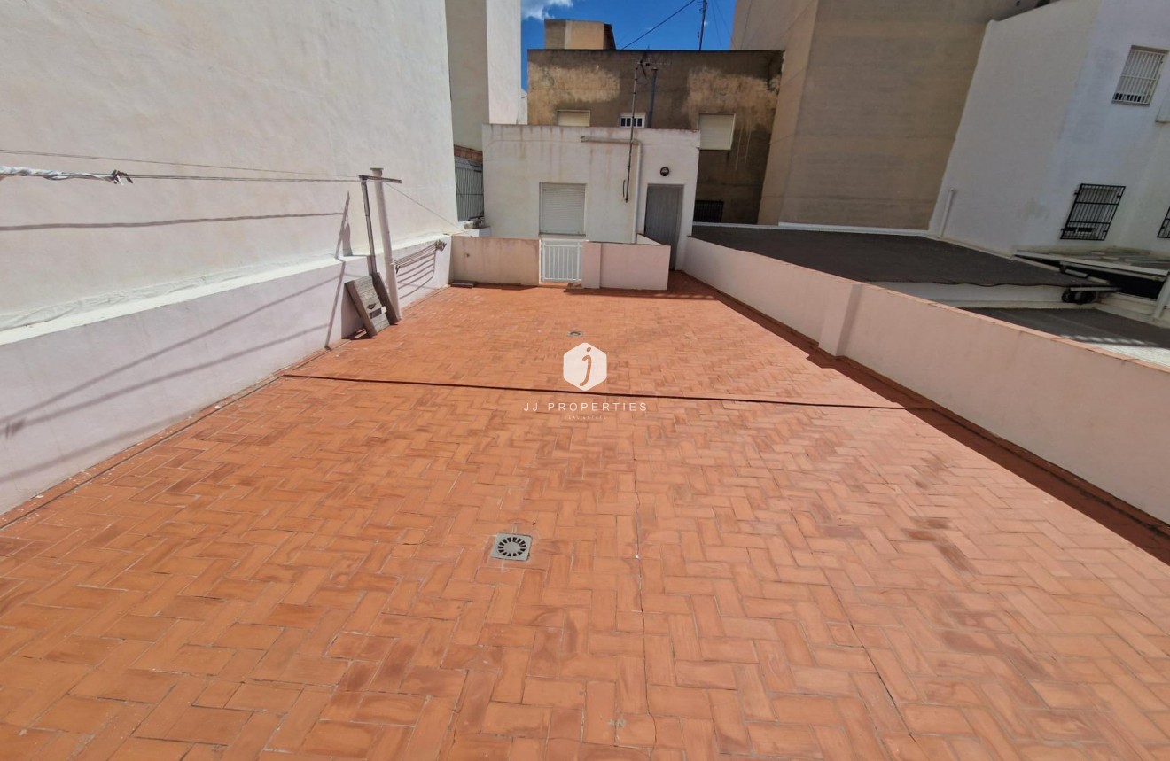 Z drugiej ręki - Szalet -
Torrevieja