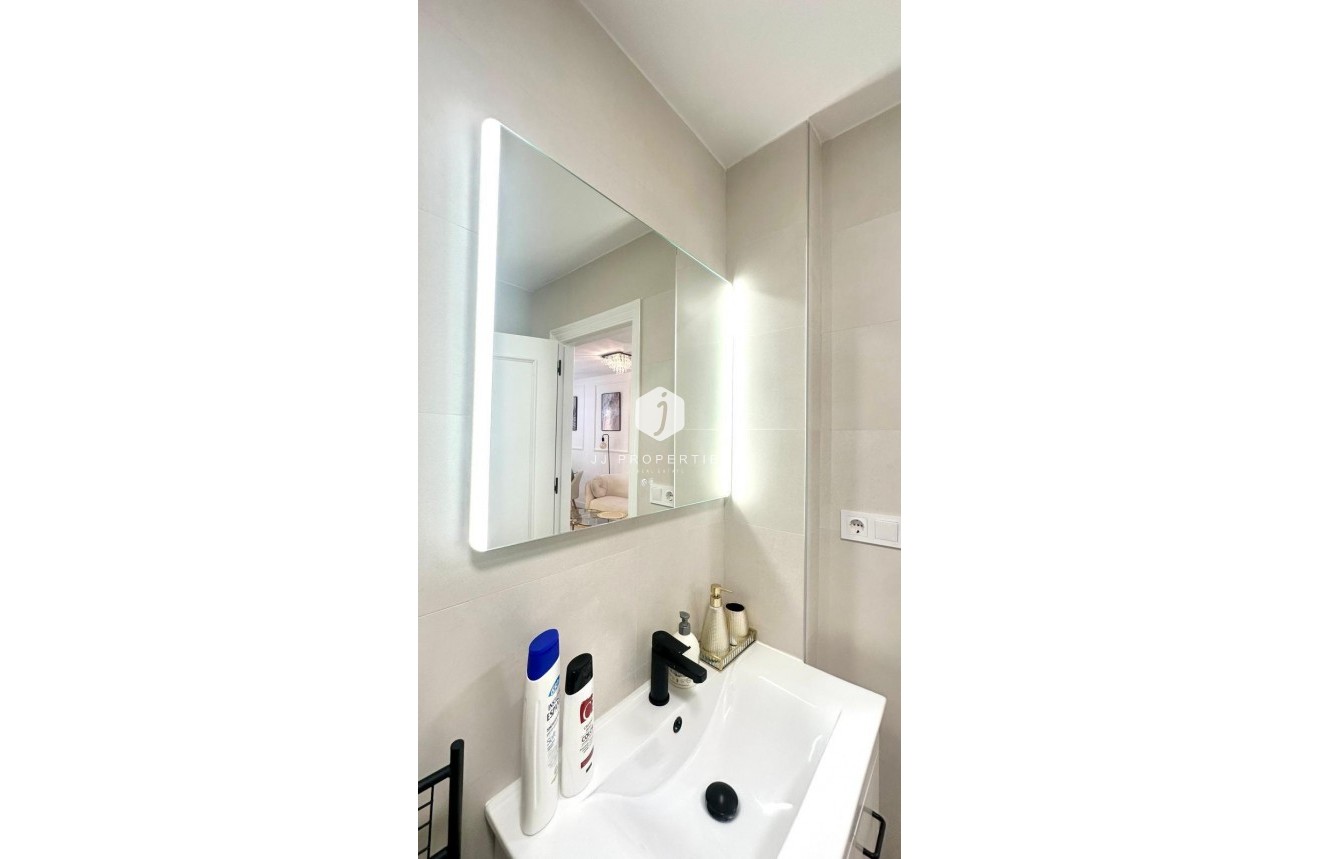 Aus zweiter Hand - Wohnung -
Torrevieja - Centro