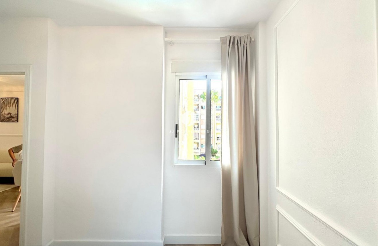 Aus zweiter Hand - Wohnung -
Torrevieja - Centro